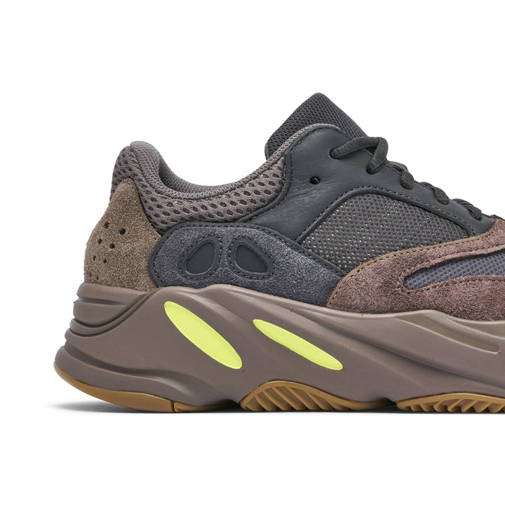 YEEZY BOOST 700 MAUVE