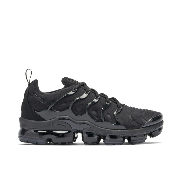 TRIPLE BLACK AIR VAPORMAX PLUS