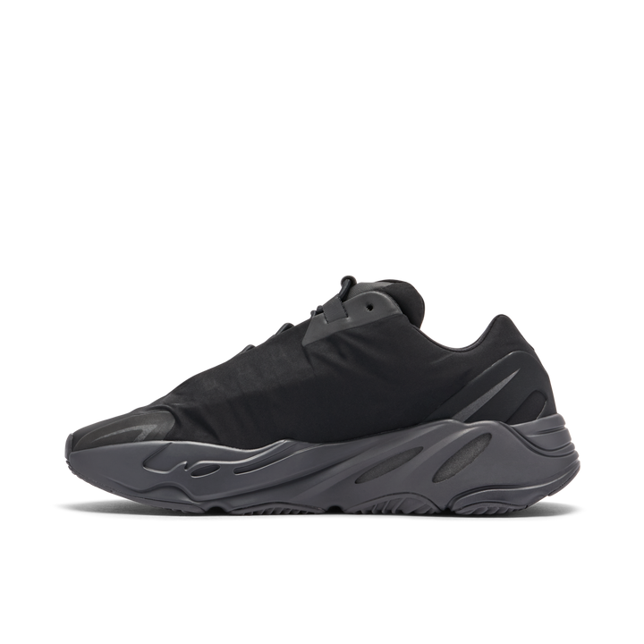 YEEZY 700 MNVN TRIPLE BLACK