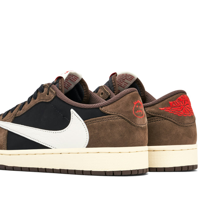 NIKE AIR JORDAN 1 LOW X TRAVIS SCOTT CACTUS JACK