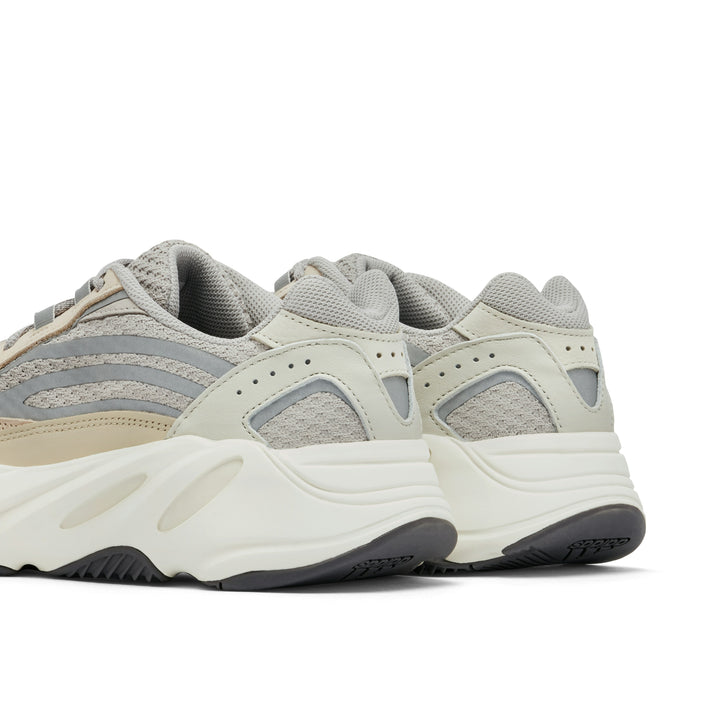 YEEZY BOOST 700 V2 CREAM