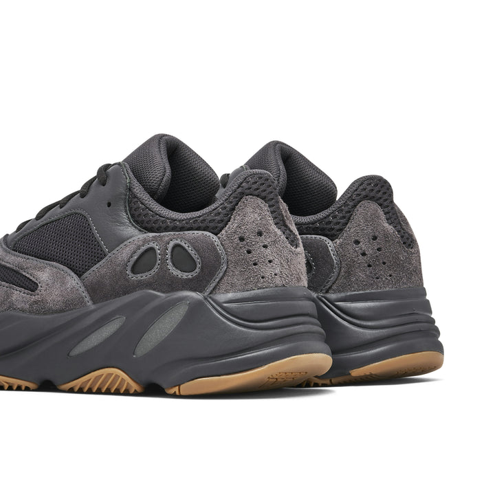 YEEZY 700 UTILITY BLACK