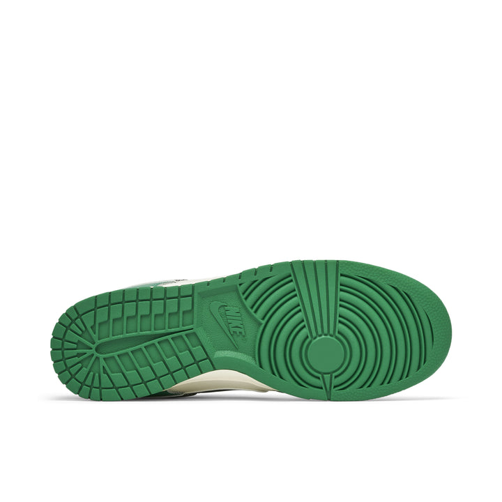 NIKE DUNK LOW SE LOTTERY