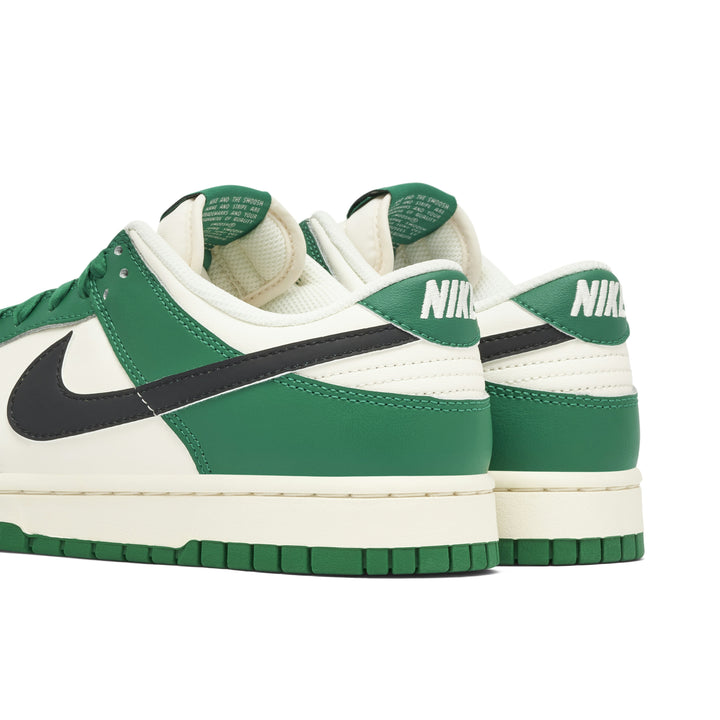 NIKE DUNK LOW SE LOTTERY